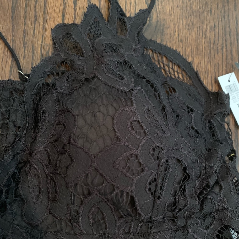 Ladies black lace bralette with padding- new - Picture 8 of 8